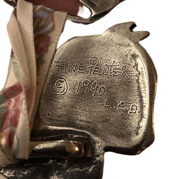 Lindsay Claire Signed Pewter Cat Photo‎ Ornament, NWT Original Packaging,… - Picture 3 of 5